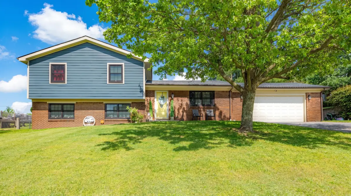 1025 Crestwood Heights, Paris, KY 40361 - #1