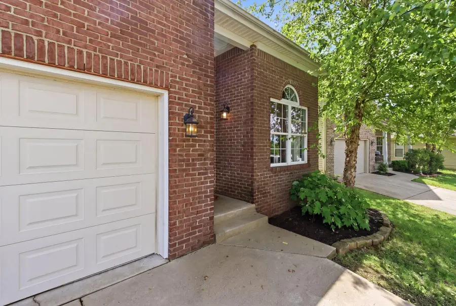 220 Berkshire Lane, Georgetown, KY 40324 - #3