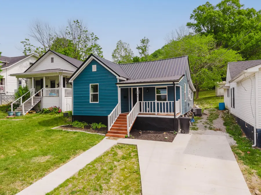 335 Broadway Street, Irvine, KY 40336 - #2