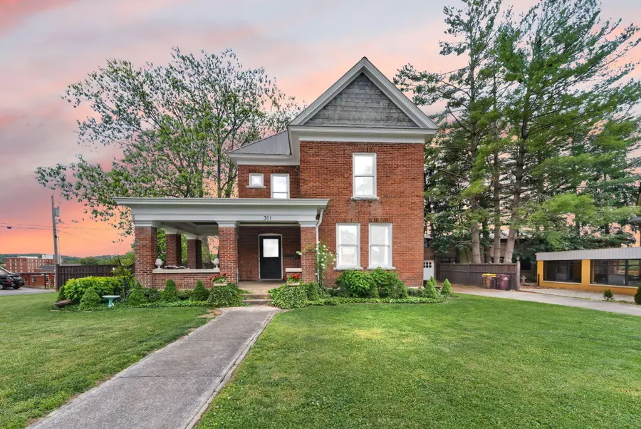 301 W Columbia Street, Somerset, KY 42501 - #3