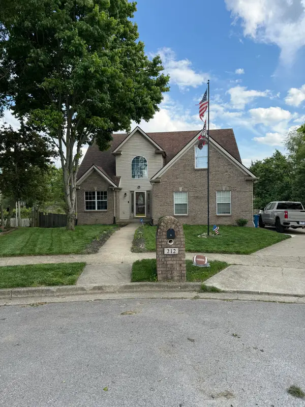 212 Woodfield Way, Nicholasville, KY 40356