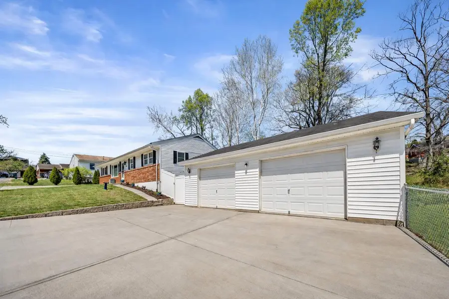 932 Mary Sue Drive, Flatwoods, KY 41139 - #2