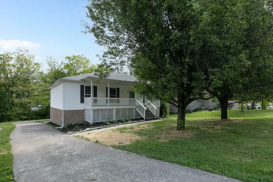 170 W Kentucky Avenue, Junction City, KY 40440 - #2