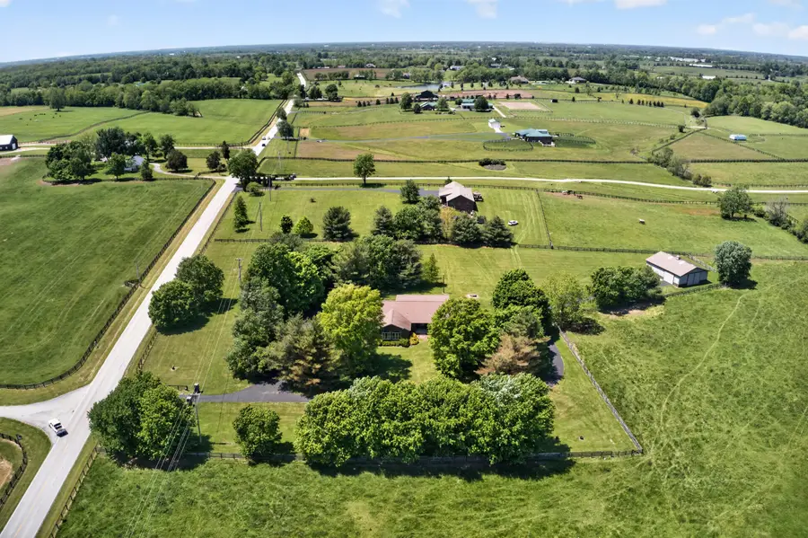 3122 Georgetown Road, Paris, KY 40361 - #2