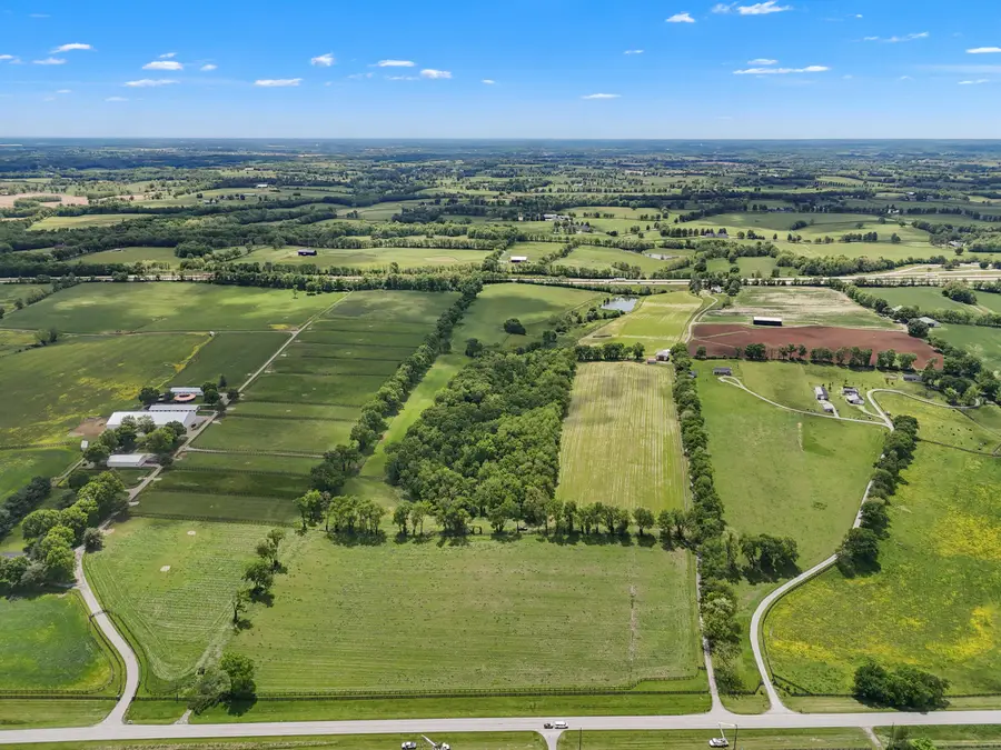 4119 W Leestown Road, Midway, KY 40347 - #2