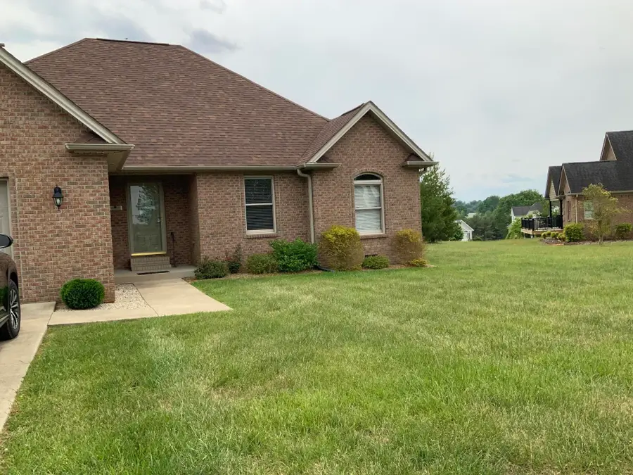 194 E Saddlebrook Drive, Somerset, KY 42503 - #3