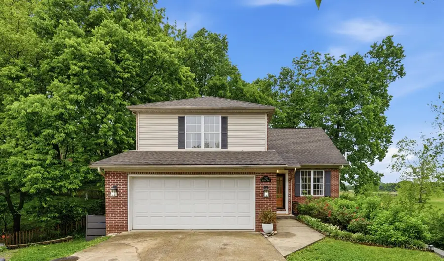 2320 Valencia Drive, Lexington, KY 40513 - #3