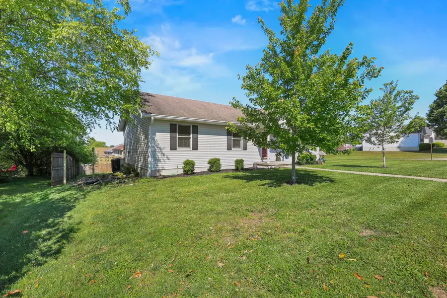 913 North Meadowhill Road, Paris, KY 40361 - #2