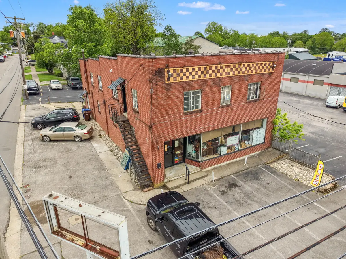 502 W Lexington Avenue, Winchester, KY 40391 - #1