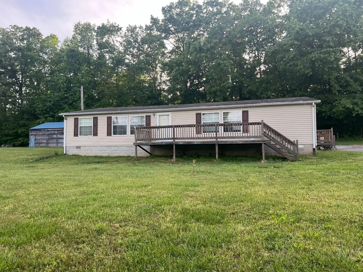 905 Division Road, Albany, KY 42602 - #1