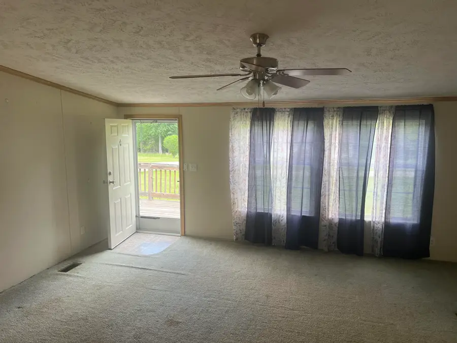 905 Division Road, Albany, KY 42602 - #2