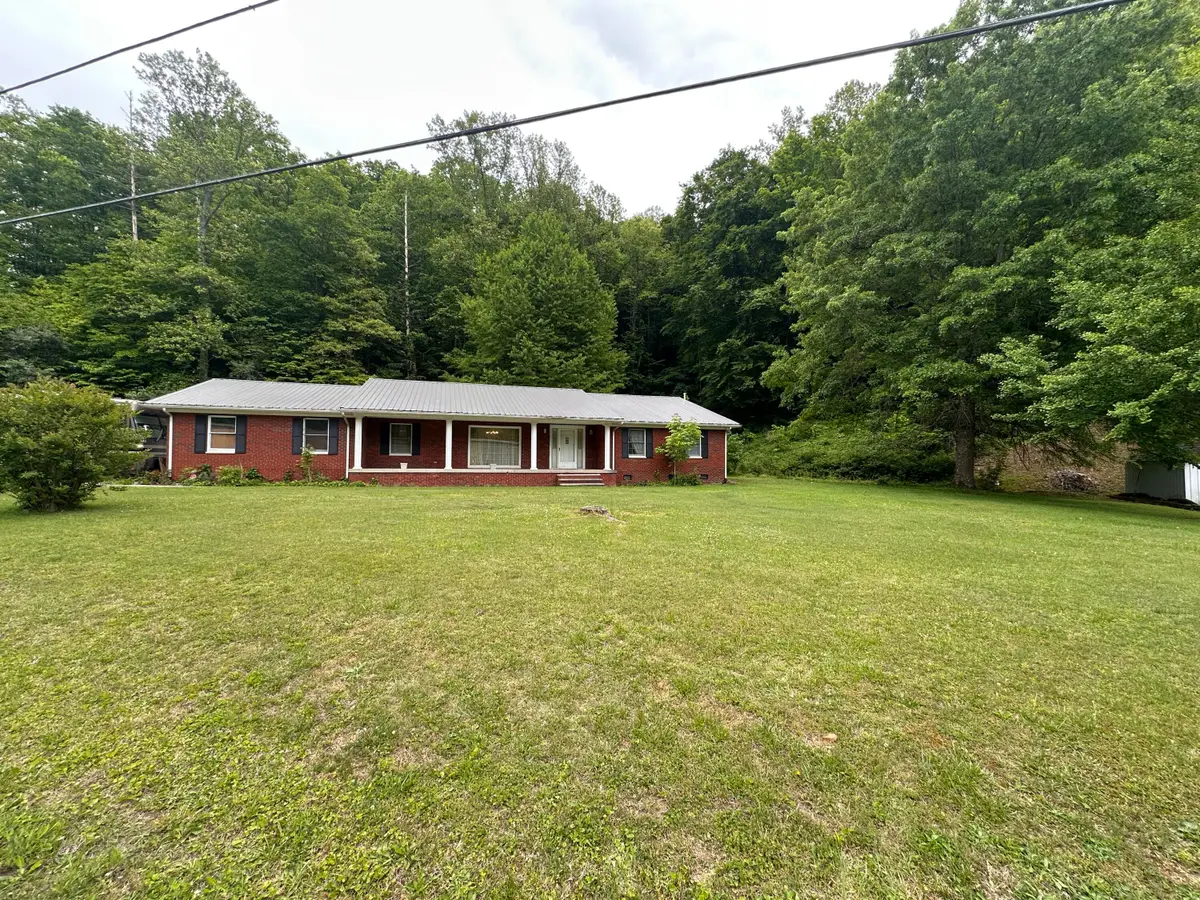 380 Daniels Cr, Banner, KY 41603 - #1