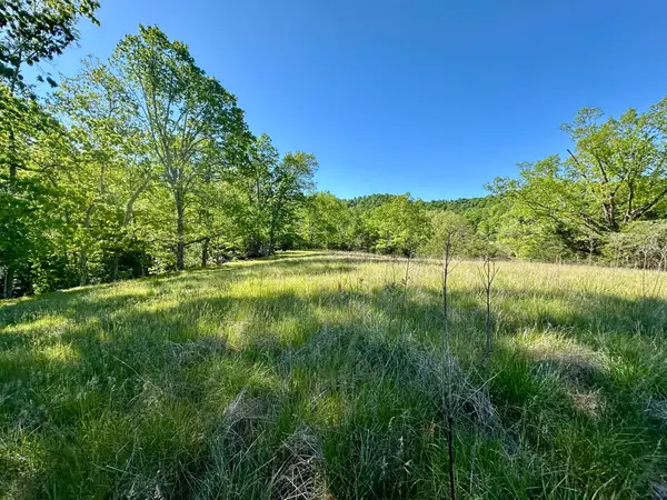 1170 E Doe Creek Road, Liberty, KY 42539