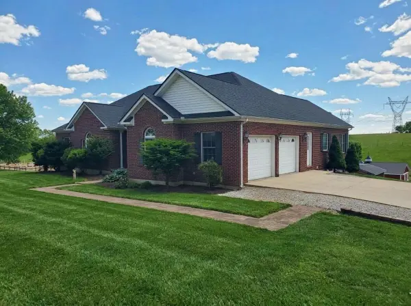 696 Pea Ridge Road, Stamping Ground, KY 40379