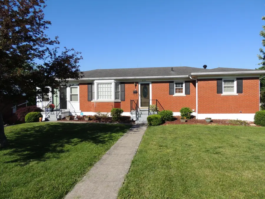 635 Wren Avenue, Frankfort, KY 40601 - #2