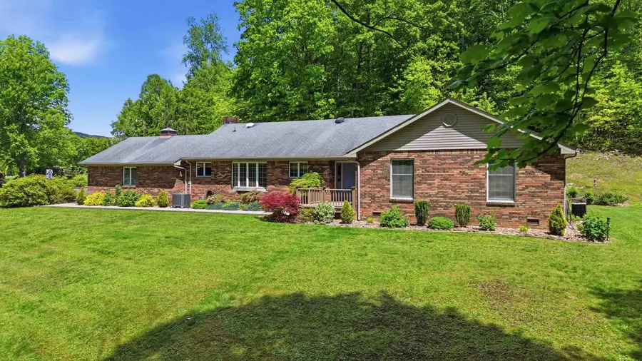 330 Cornett Drive, Wallins Creek, KY 40873 - #3