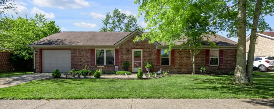 102 Parkwood Drive, Wilmore, KY 40390 - #2