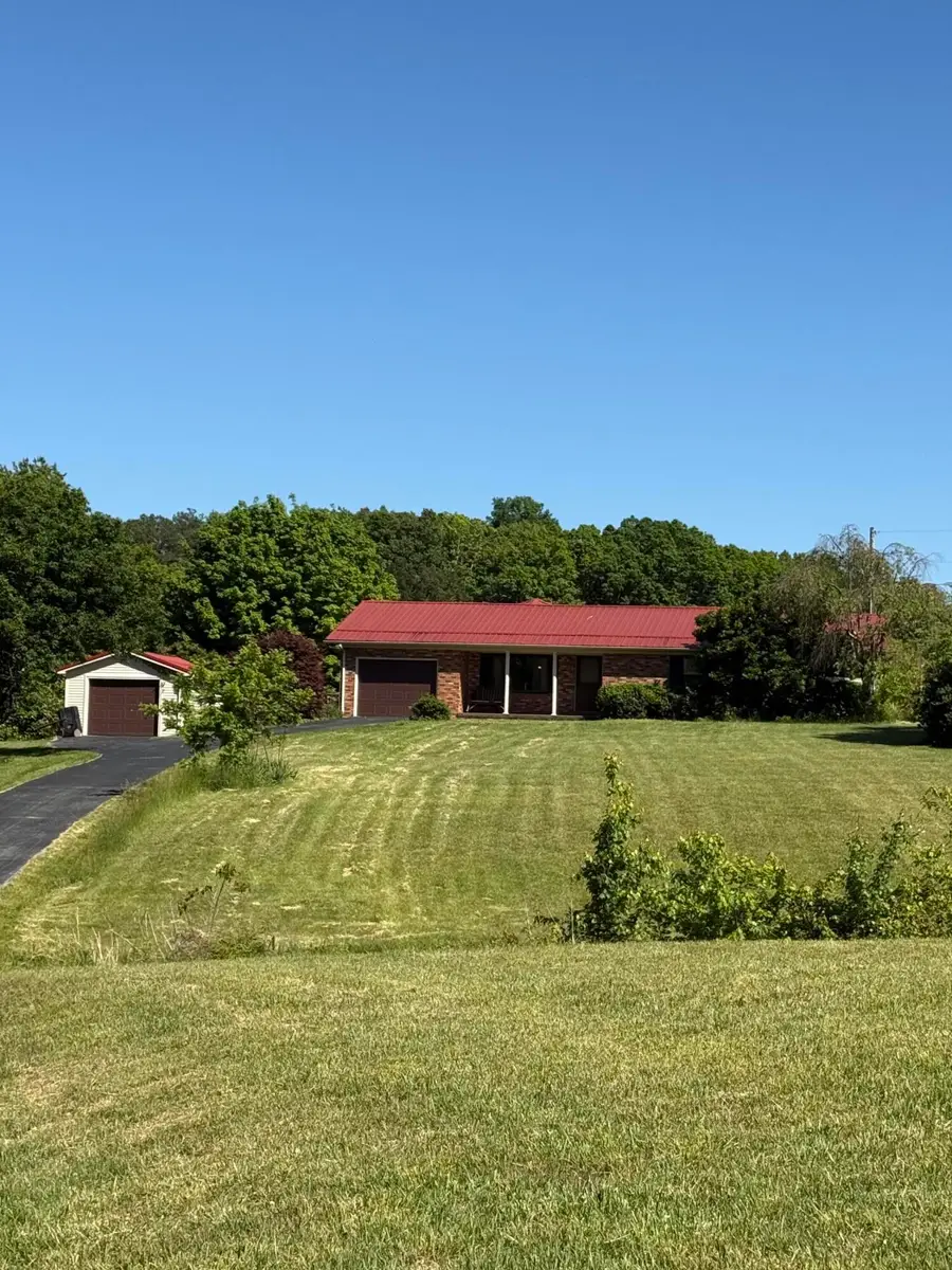 2841 W Laurel Road, London, KY 40741 - #2
