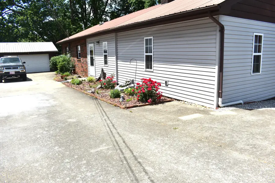 125 Bean Street, Monticello, KY 42633 - #2