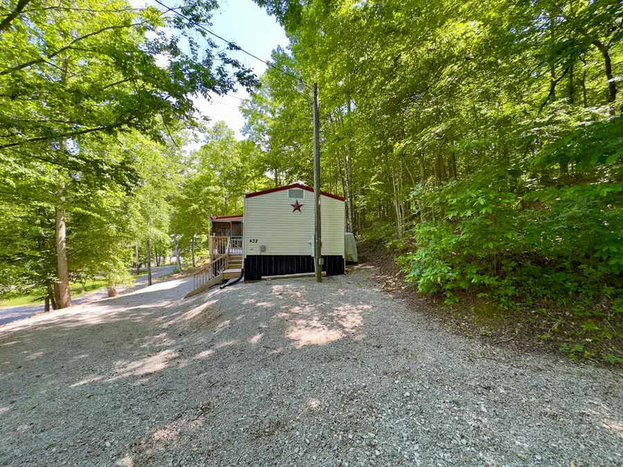 432 N Lake Drive, Burnside, KY 42519 - #2