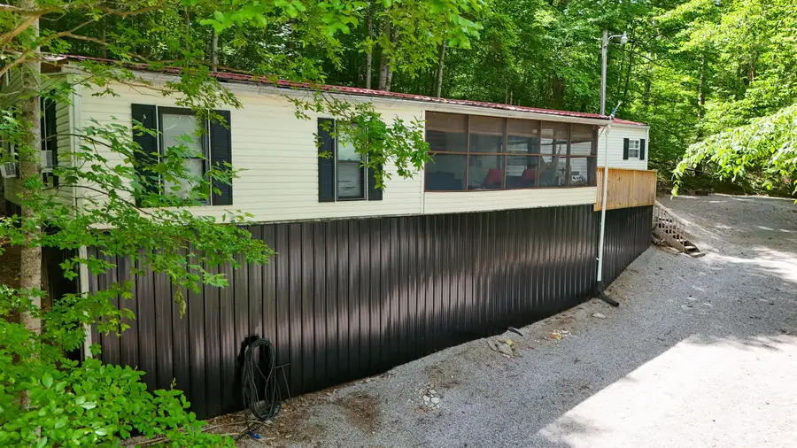432 N Lake Drive, Burnside, KY 42519 - #3