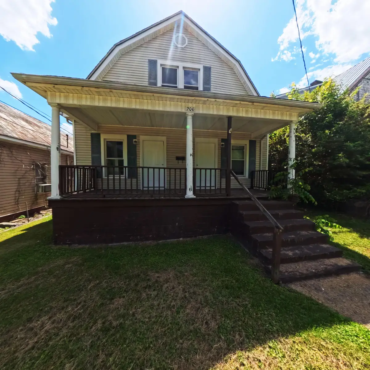 206 Kirkland Avenue, Irvine, KY 40336 - #1