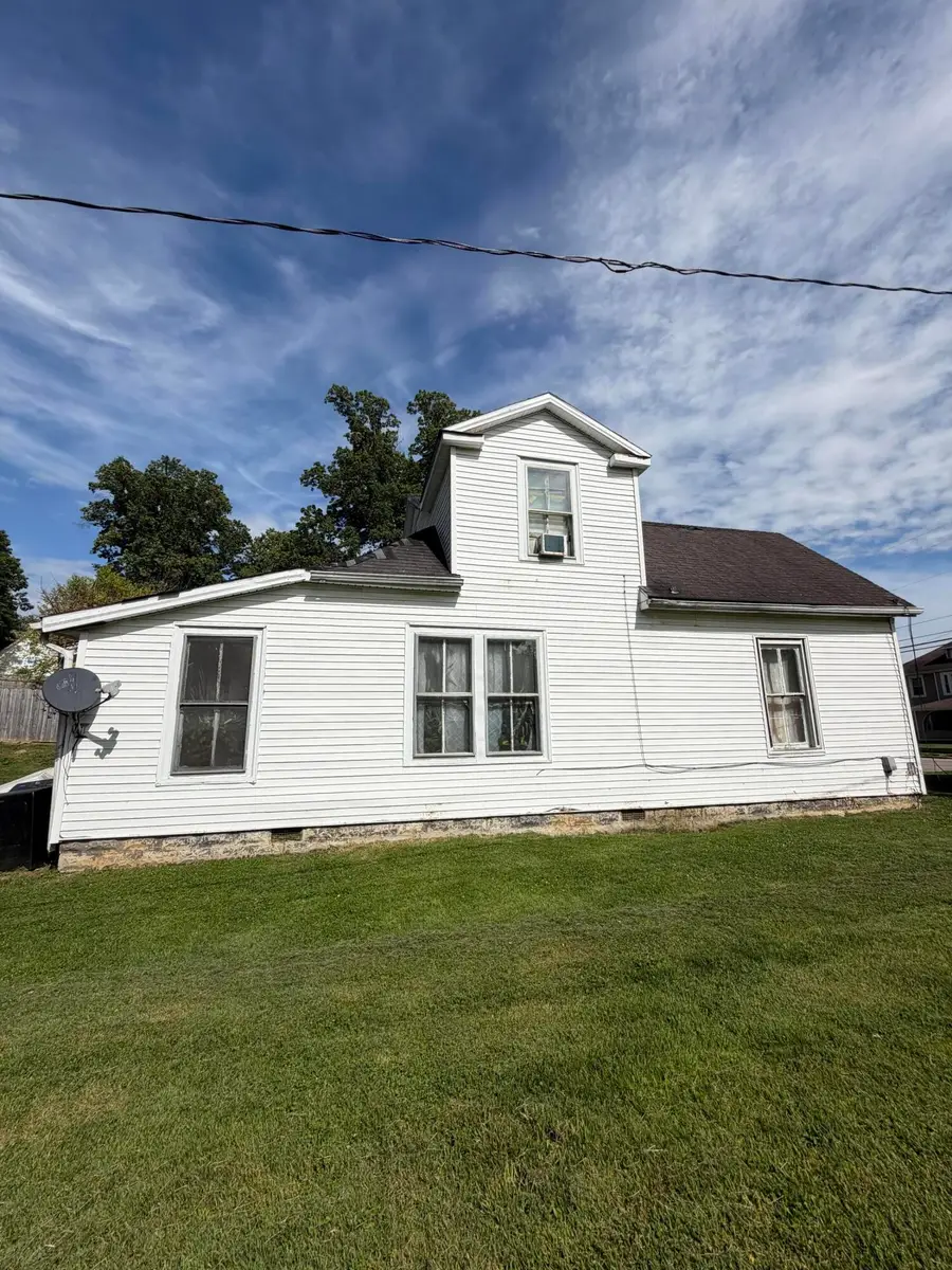 311 W High Street, Mount Sterling, KY 40353 - #3