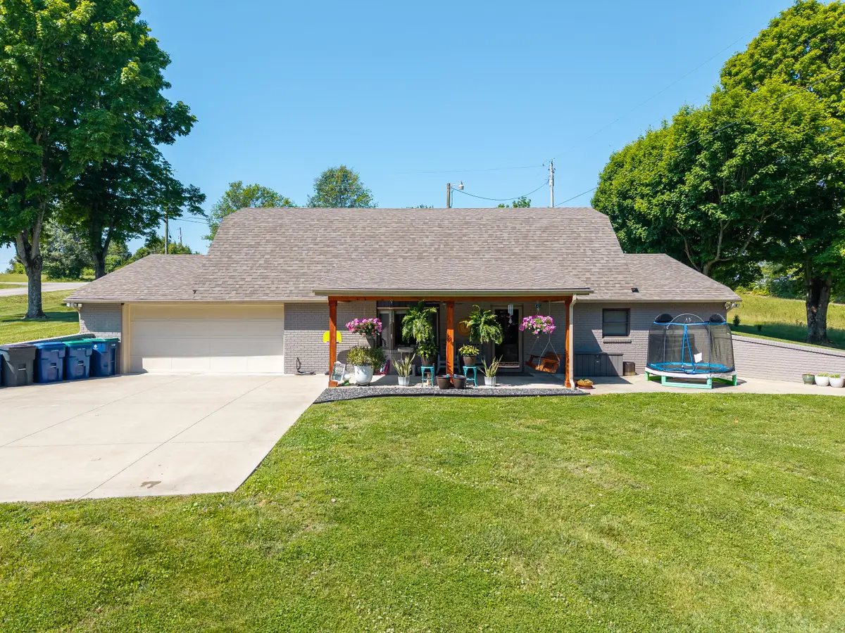 160 W Meadow Drive, Nancy, KY 42544 - #1