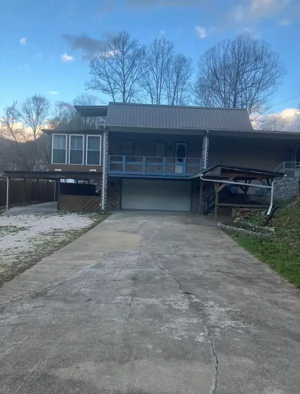 41 Woodland, Paintsville, KY 41240