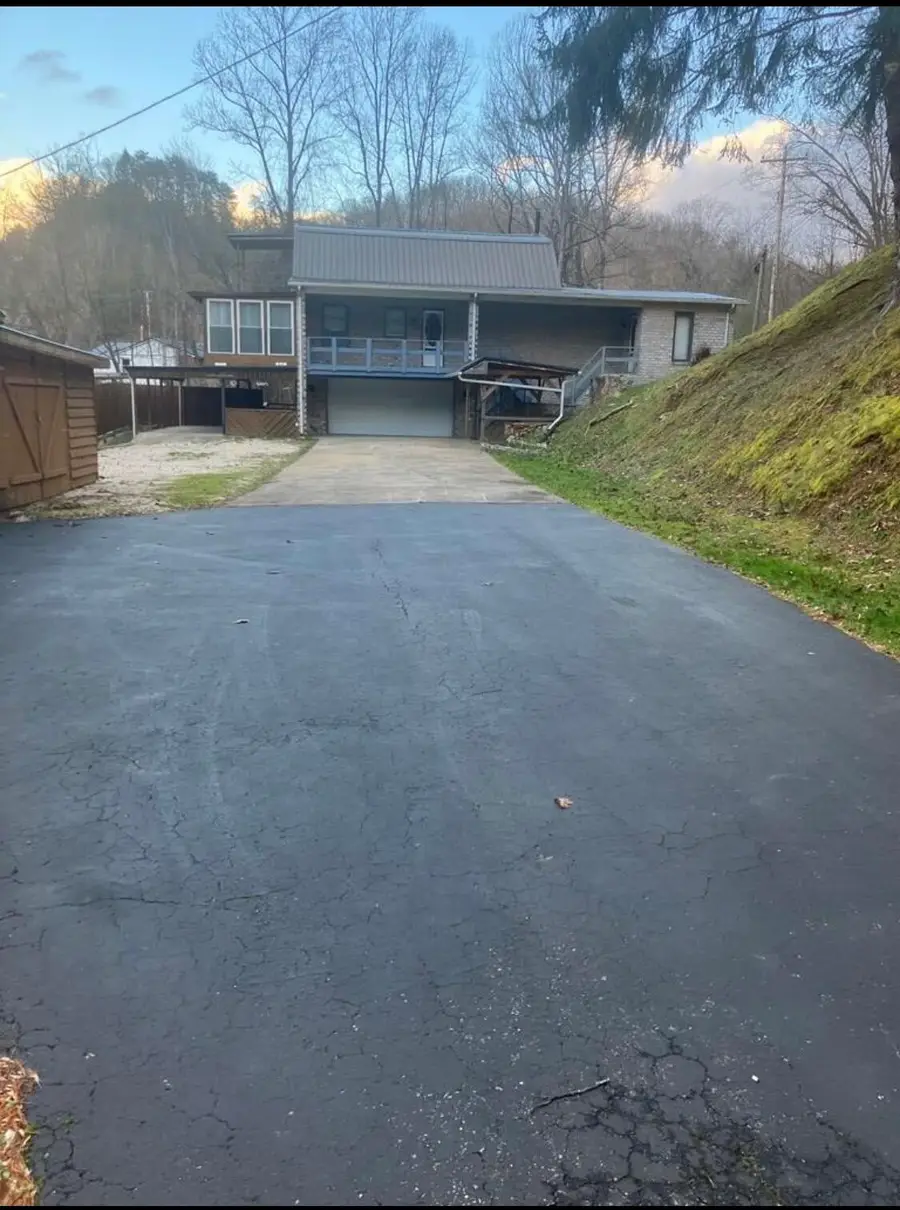 41 Woodland, Paintsville, KY 41240 - #2