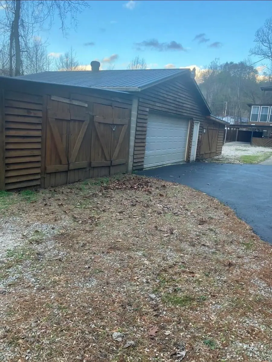 41 Woodland, Paintsville, KY 41240 - #3