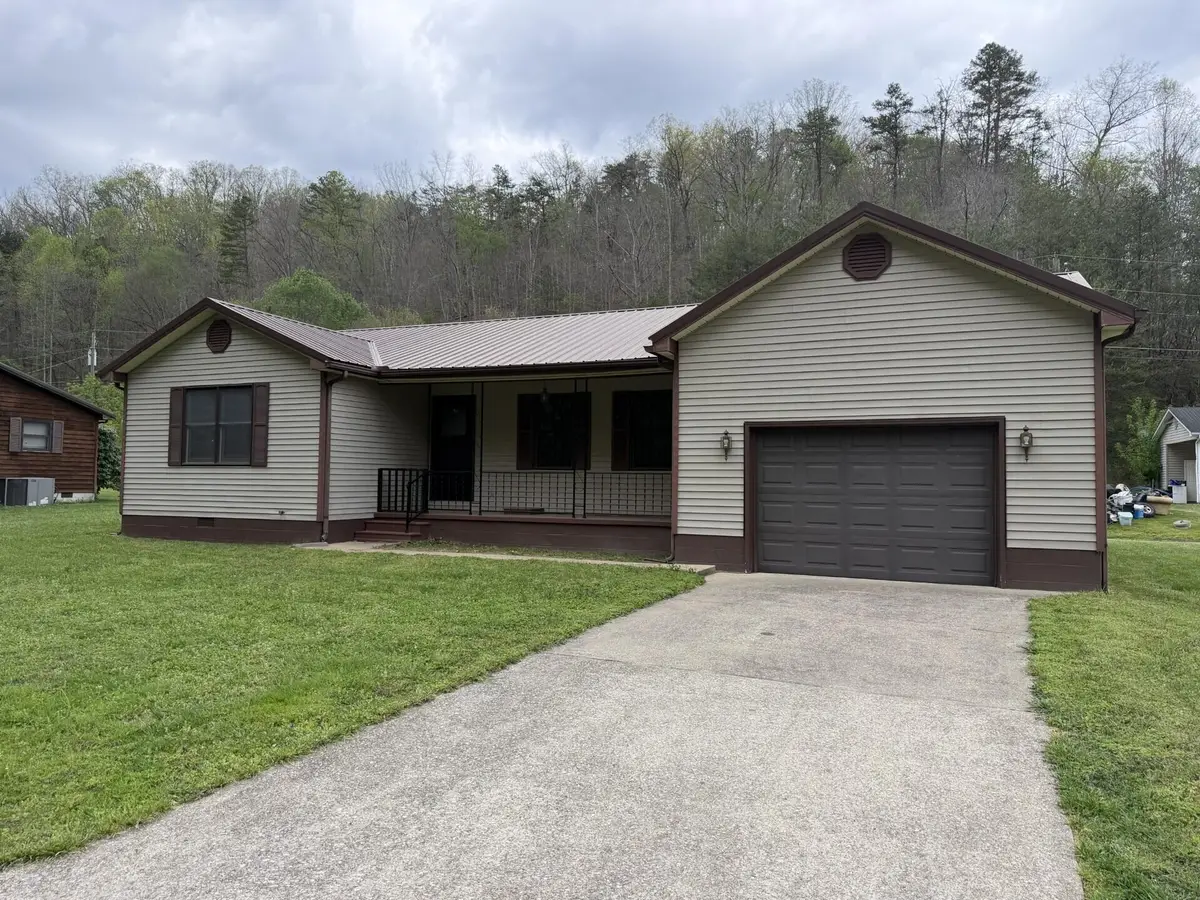 84 Bee Fork Road, Prestonsburg, KY 41653 - #1