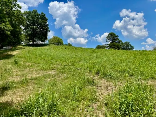 1677 Jackson County High School Road, McKee, KY 40447