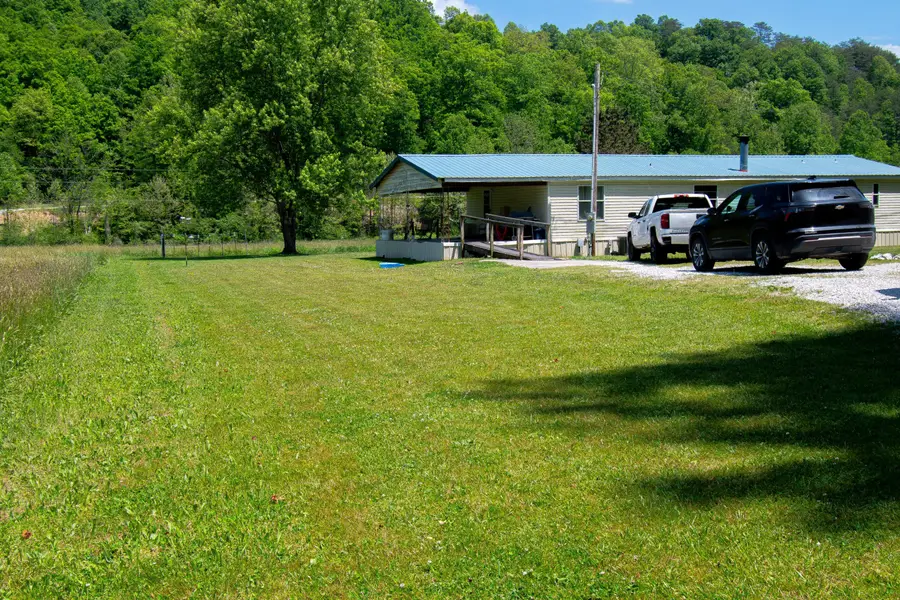 153 R Vancleve Road, Campton, KY 41301 - #3