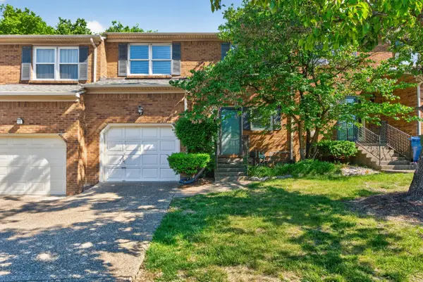 3413 Springlake Drive, Lexington, KY 40517