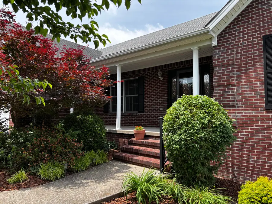 844 Isaac Shelby Circle, Frankfort, KY 40601 - #2