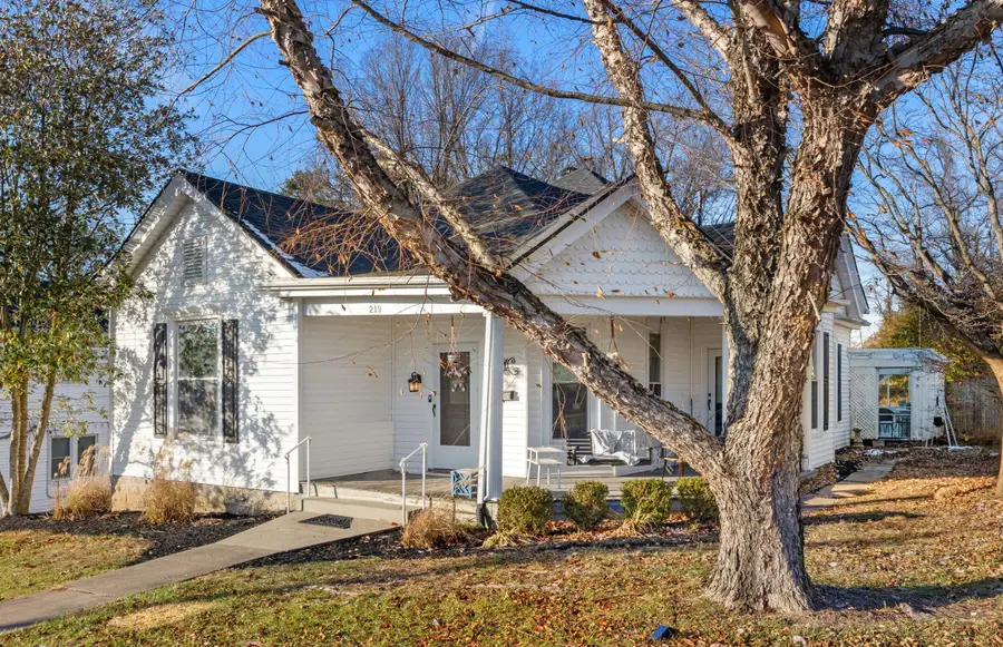 219 Holt Avenue, Mount Sterling, KY 40353 - #2