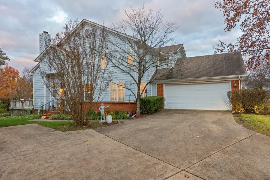1052 Griffin Gate Drive, Lexington, KY 40511 - #3