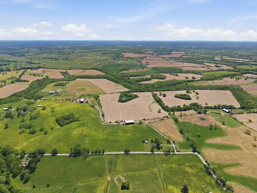 1010 Escondida Road, Paris, KY 40361 - #2
