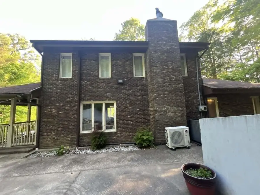 744 Woodland Hills, Harlan, KY 40831 - #2