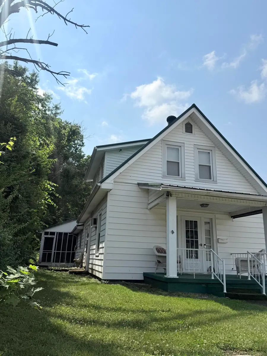 110 Estill Avenue, Irvine, KY 40336 - #2