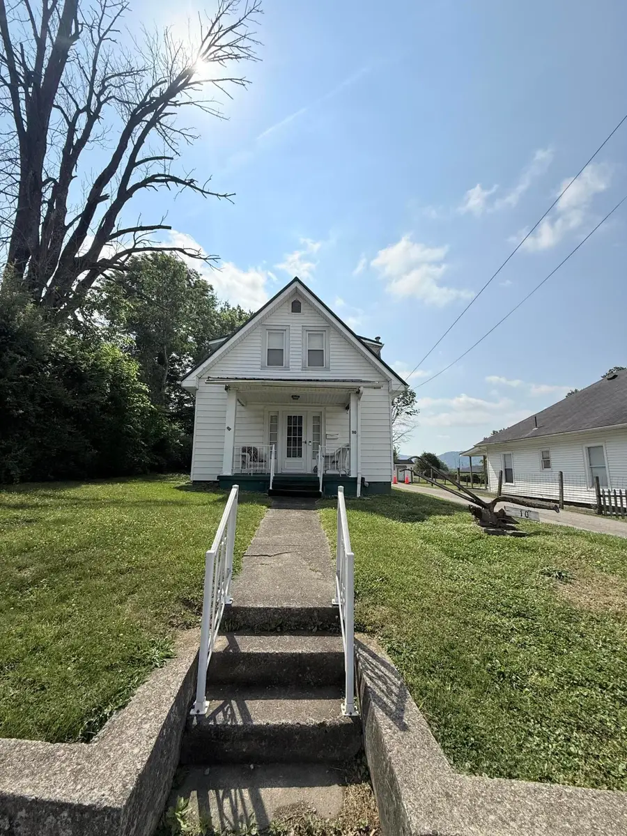 110 Estill Avenue, Irvine, KY 40336 - #3