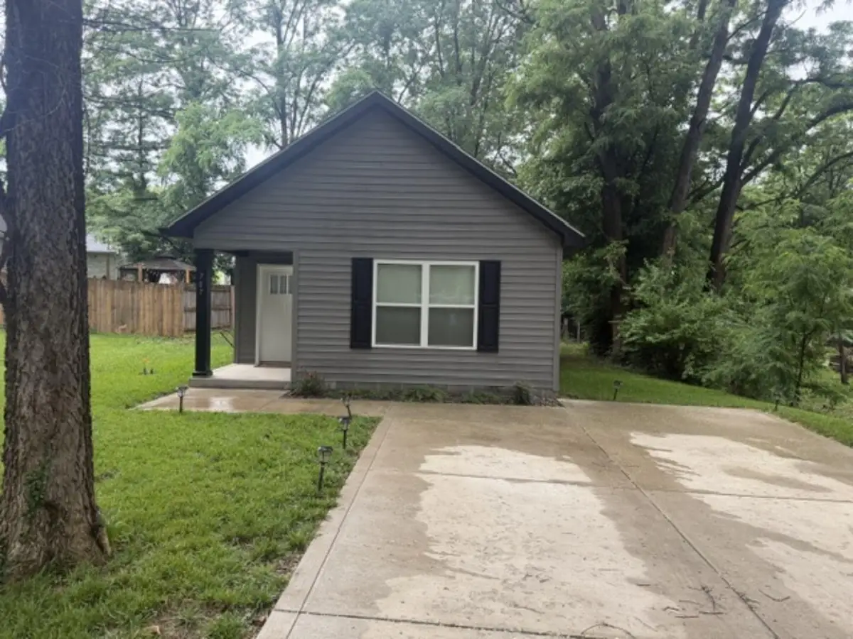 707 Edelen Avenue, Bardstown, KY 40004 - #1
