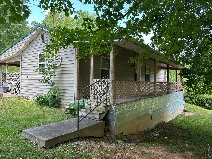 680 Round Mountain Road, Irvine, KY 40336 - #2