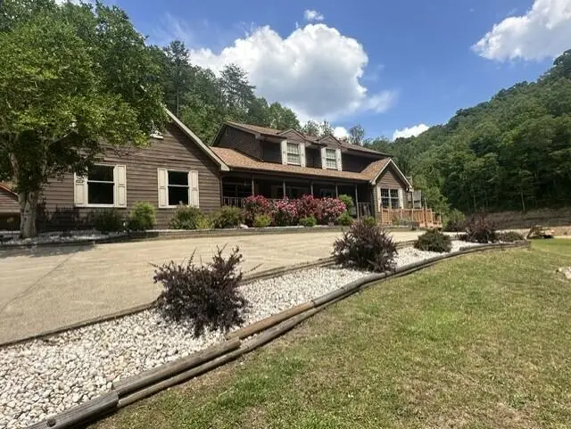 357 Freds Fork, Prestonsburg, KY 41653 - #1