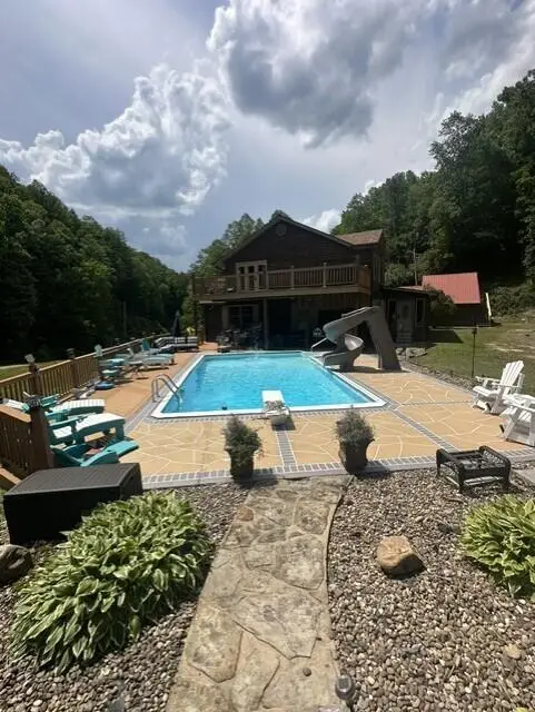 357 Freds Fork, Prestonsburg, KY 41653 - #3