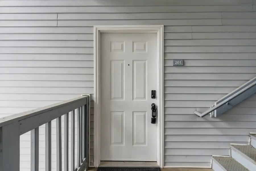 209 Simpson Avenue #201, Lexington, KY 40504 - #2