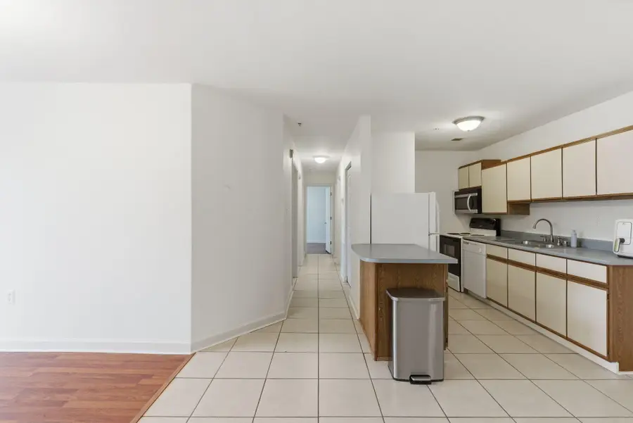 209 Simpson Avenue #201, Lexington, KY 40504 - #3
