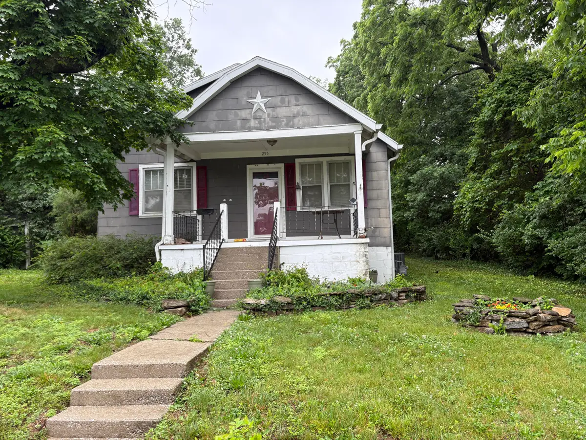 255 Mckenzie Avenue, Frankfort, KY 40601 - #1