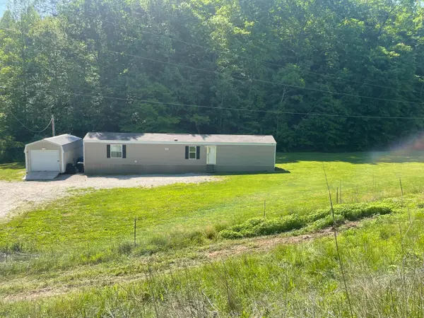 2003 Centerville Road, West Liberty, KY 41472